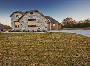 337 Chisholm Trl, Bastrop, TX 78602