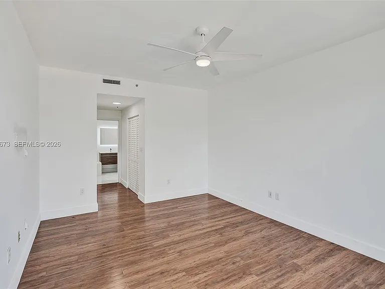 9725 NW 52nd St #406 — Photo 34
