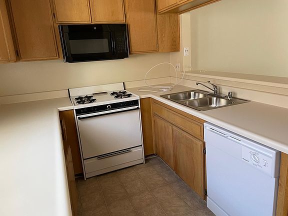 3rd image of 4539 Colbath Ave #5