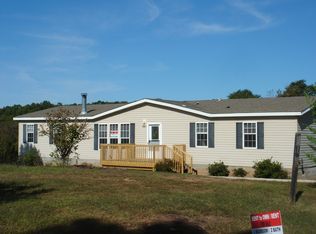 261 New Bedford Church Rd, Campobello, SC 29322