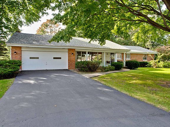 2nd image of 2270 Longacres Ln
