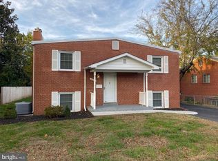 4517 N Carlin Springs Rd, Arlington, VA 22203