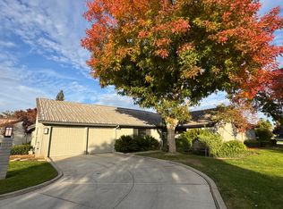 1652 Tollhouse Ln, Clovis, CA 93611