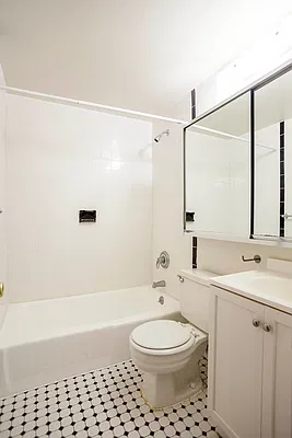Rented by Mirador Real Estate | media 19