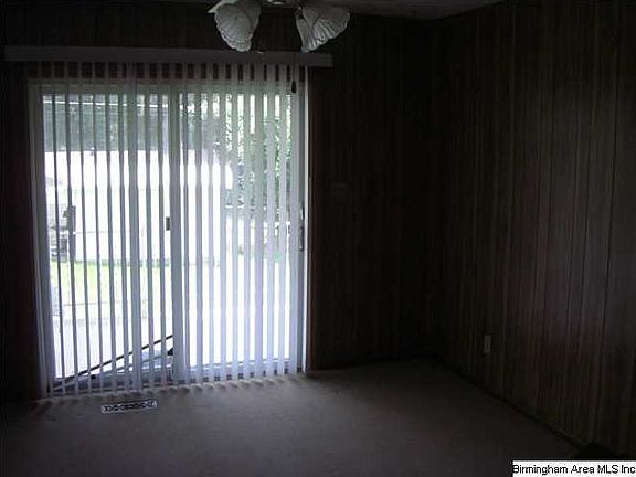 4th image of 358 15th Ave SW