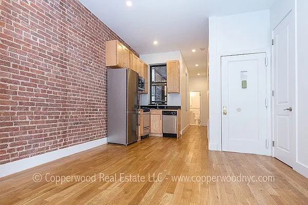 Rented by Copperwood Real Estate | media 10