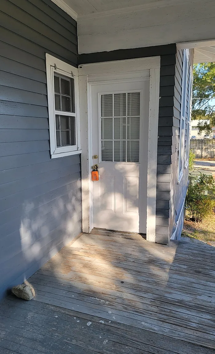 1 bed, 1.0 bath, $750 — Photo 2