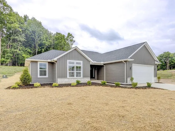 208 Plymouth Rd, Mount Vernon, OH 43050