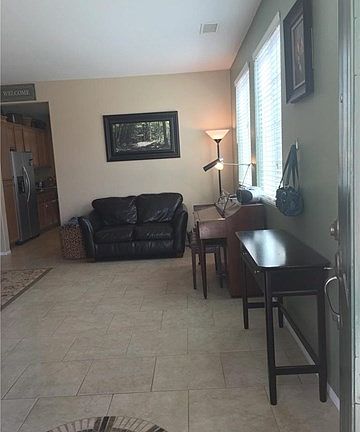 Lovely designed tiled entry way