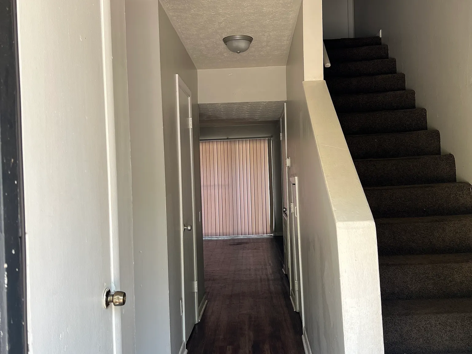 2 bed, 1072 sqft, $1,100 — Photo 2