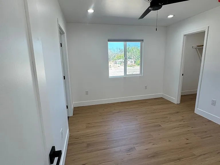 240 White Rd — Photo 6