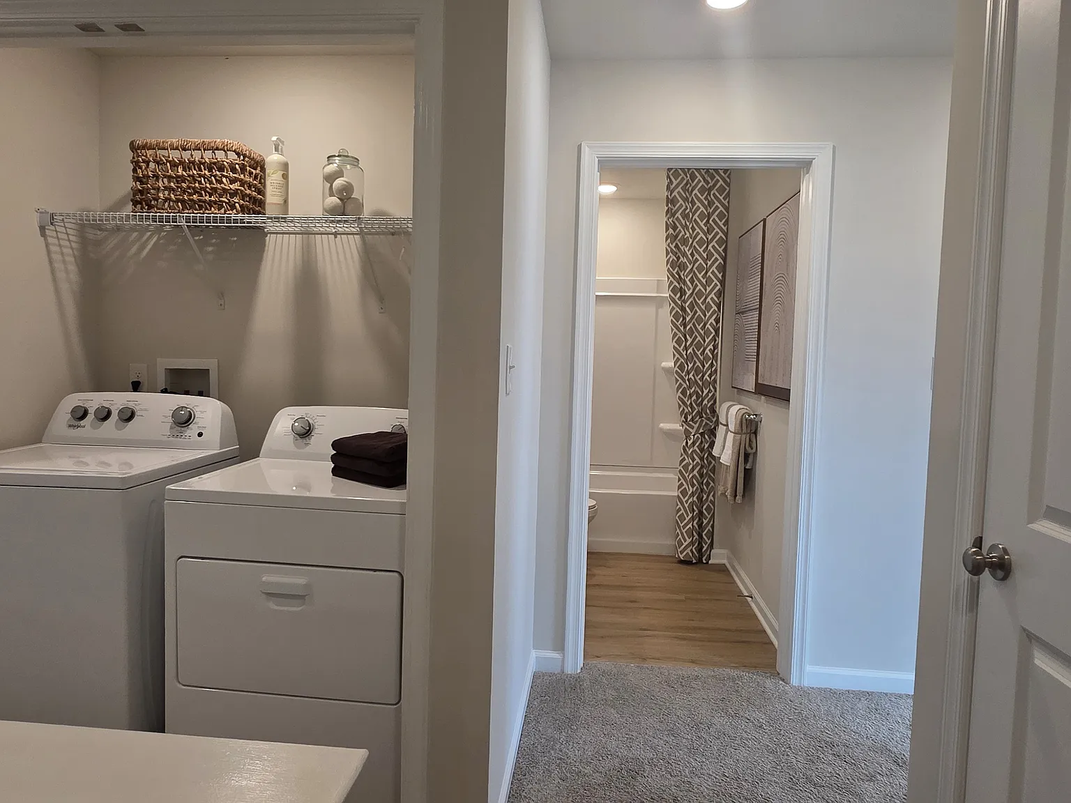 3 bed, 2.5 bath, 1962 sqft, $3,100 — Photo 3