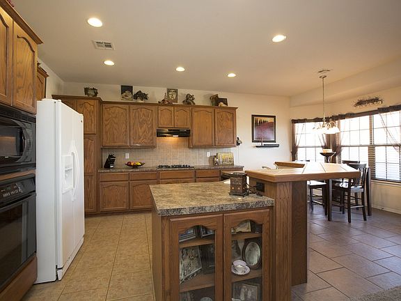 Glass Display Cabinet and Display Shelf