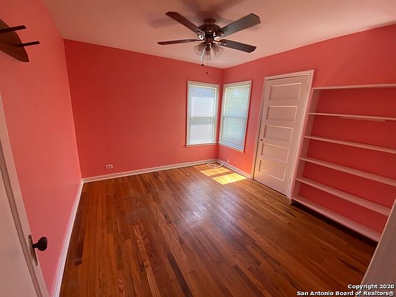 5th image of 319 Thorain Blvd