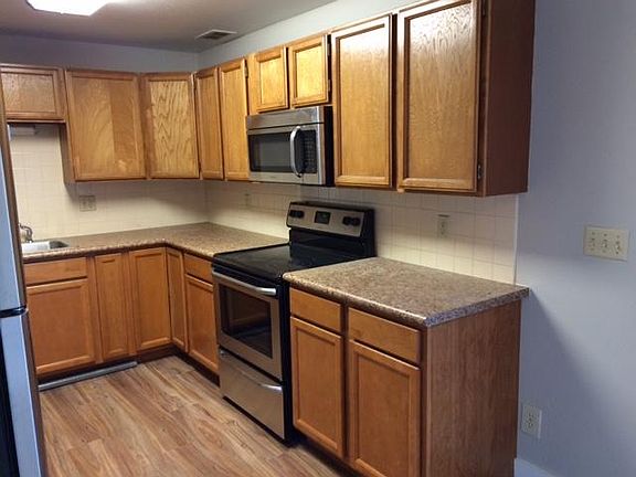 3rd image of 1012 Hillside Ave
