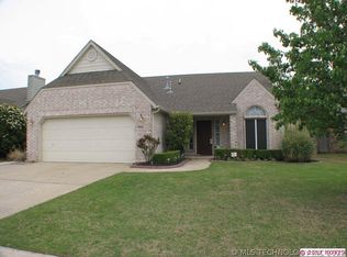 1509 N Yellowood Ave, Broken Arrow, OK 74012