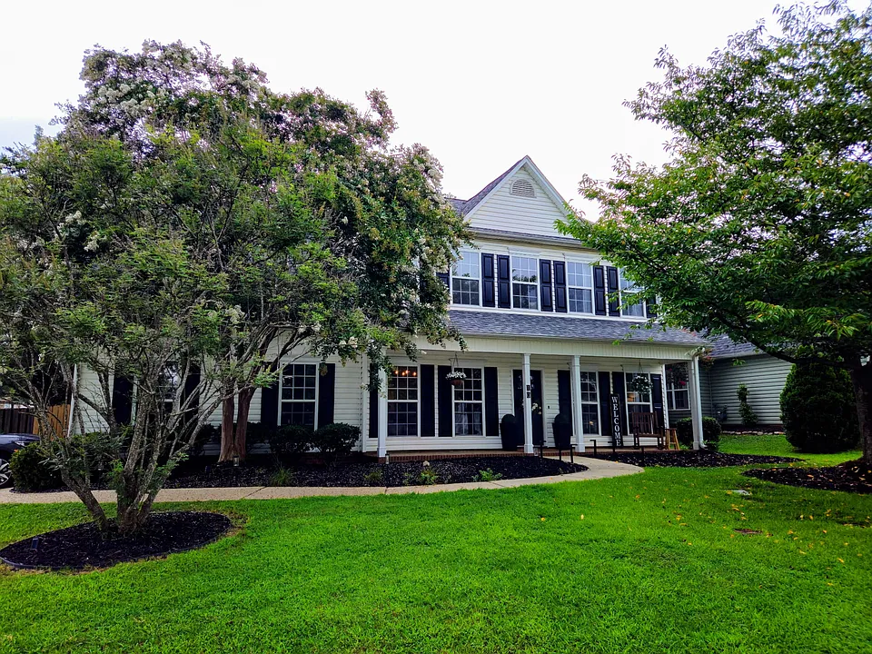 10 Criterion Dr