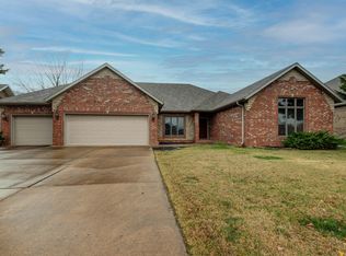 4445 S English Ivy Ave, Springfield, MO 65804