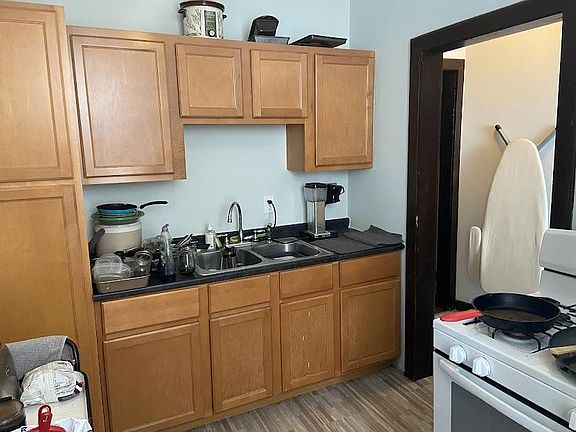 4th image of 2127 W Leland Ave APT 3F