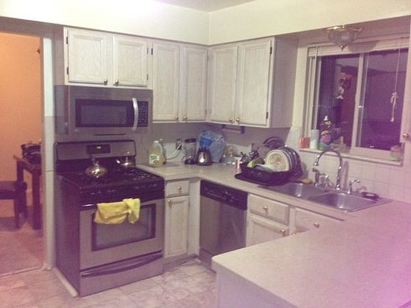 2nd image of 27496 Dover Ave