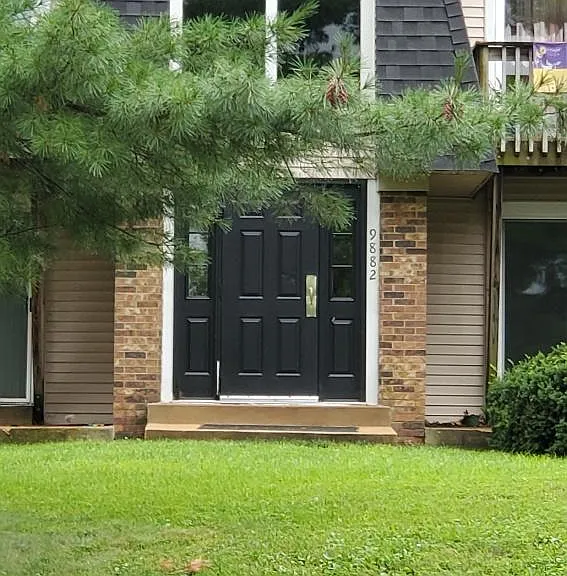 Front Entry Close up