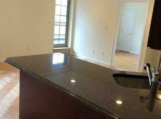 30-27 30th St #D3, Astoria, NY 11102
