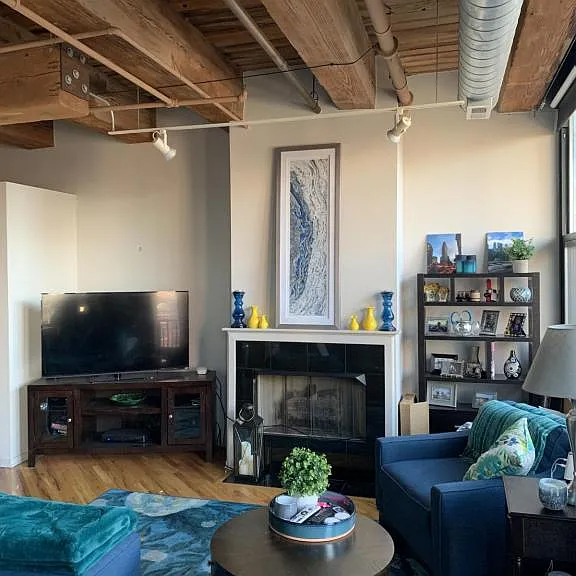 226 N Clinton St #606 — Photo 1