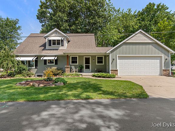 2nd image of 11871 Windward Ln