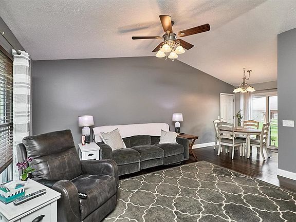 3rd image of 1354 Half Moon Dr