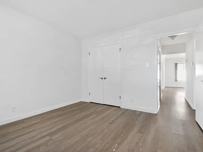 11615 Darlington, Prime Brentwood, Steps to San Vicente — Photo 14