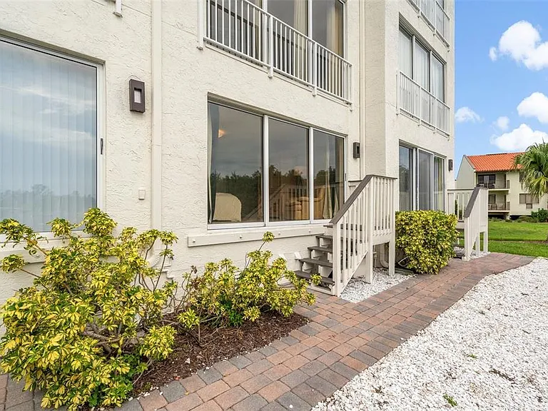1593 Pinellas Bayway S — Photo 43