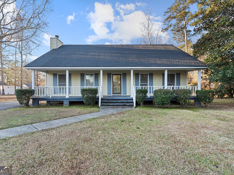 1st image of 1954 Twin Oaks Dr