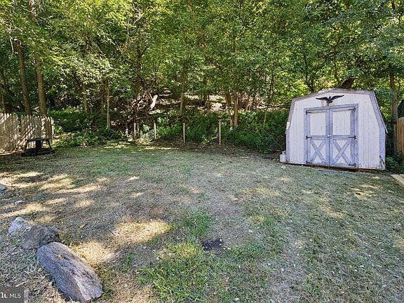 4th image of 153 Parker Ave #B