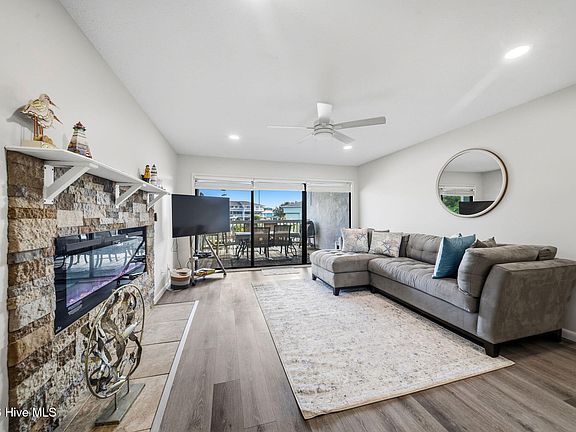5th image of 202 Lewis Drive Unit 1207