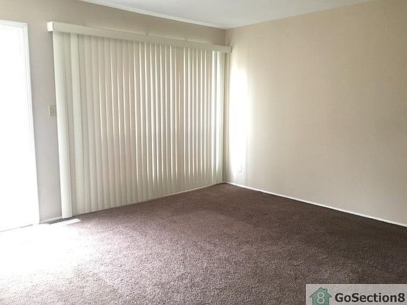 4th image of 2836 Manlove Ave