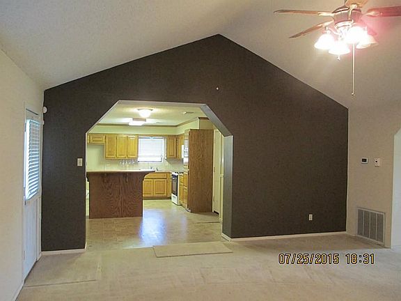4th image of 5019 Bayou Dr