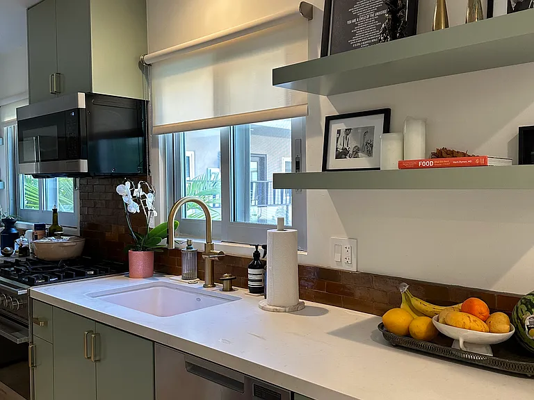 212 S Hamilton Dr #2 — Photo 2