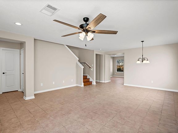 4th image of 29515 Legends Line Dr