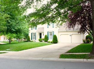 8841 Twilight Ln, Lenexa, KS 66219