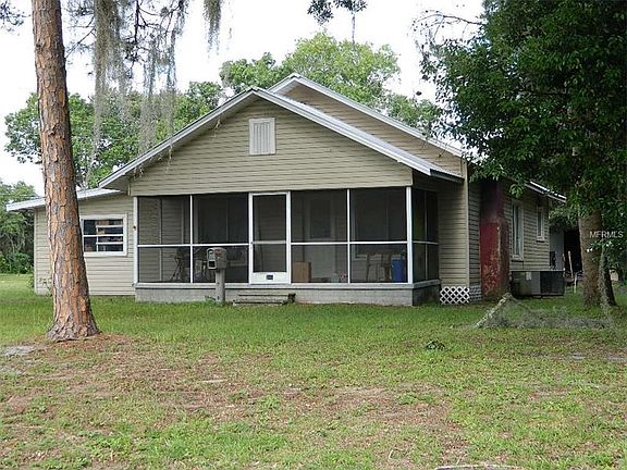3rd image of 210 S Mills Ave