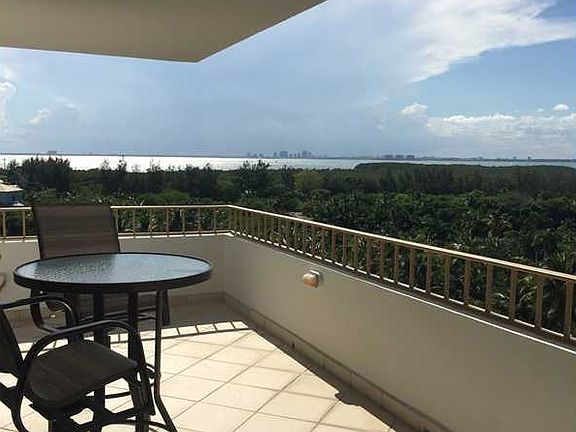 2nd image of 155 Ocean Ln Dr ##1008