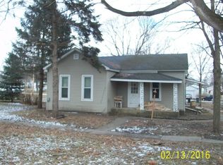 521 N Central St, Gilman, IL 60938