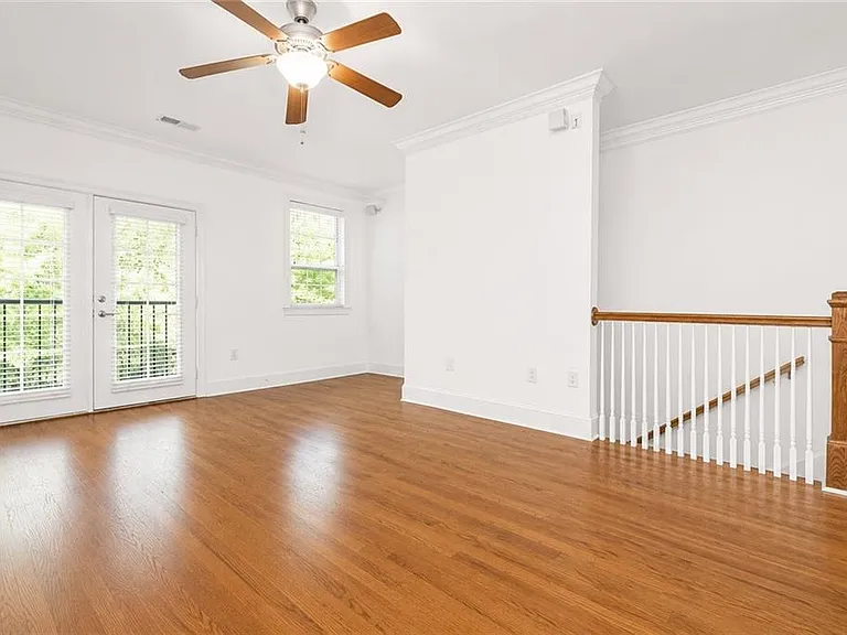5490 NE Glenridge Park #5490 — Photo 3