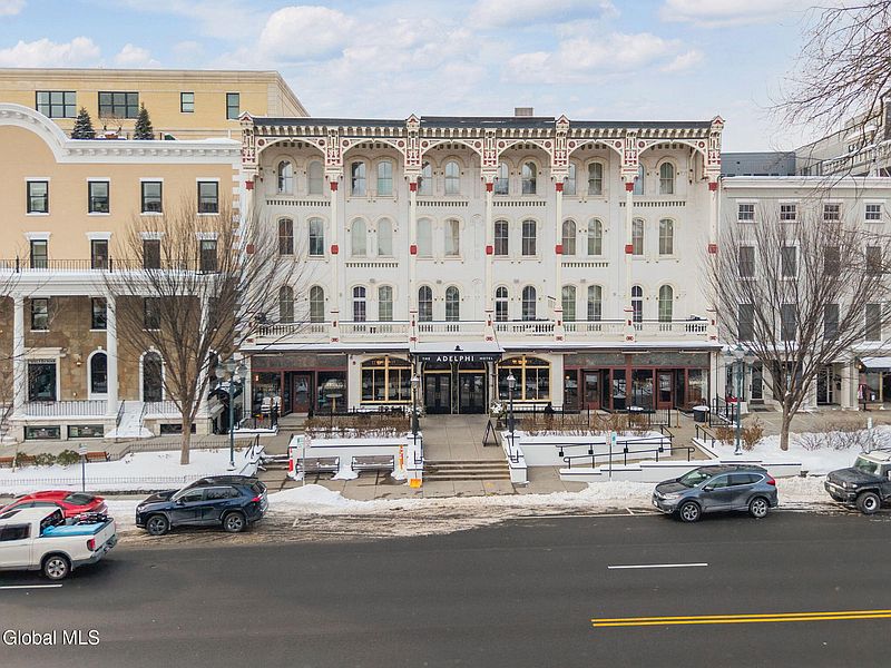 4th image of 19 Washington Street #264