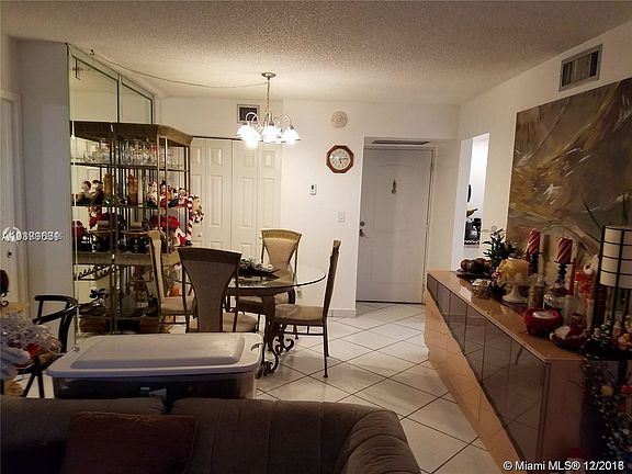 5th image of 100 Bayview Dr APT 729