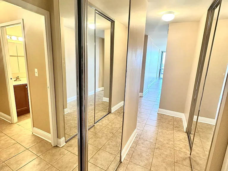 1636 N Wells St #2214 — Photo 10