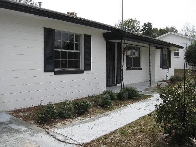 Building Photo 4