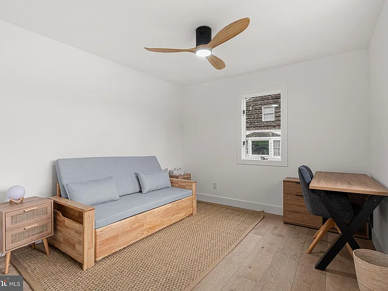 39 Upper Lakeview Ave — Photo 10