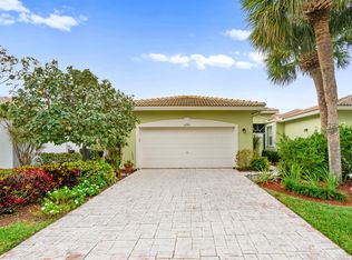 10745 Royal Caribbean Cir, Boynton Beach, FL 33437