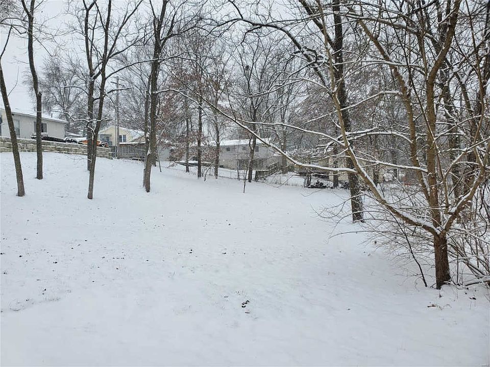 2nd image of 2529 Spring Valley Dr